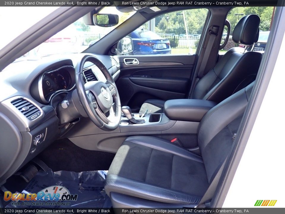 2020 Jeep Grand Cherokee Laredo 4x4 Bright White / Black Photo #14