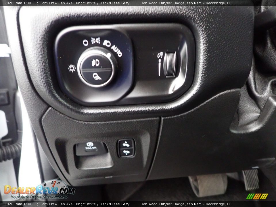 2020 Ram 1500 Big Horn Crew Cab 4x4 Bright White / Black/Diesel Gray Photo #18