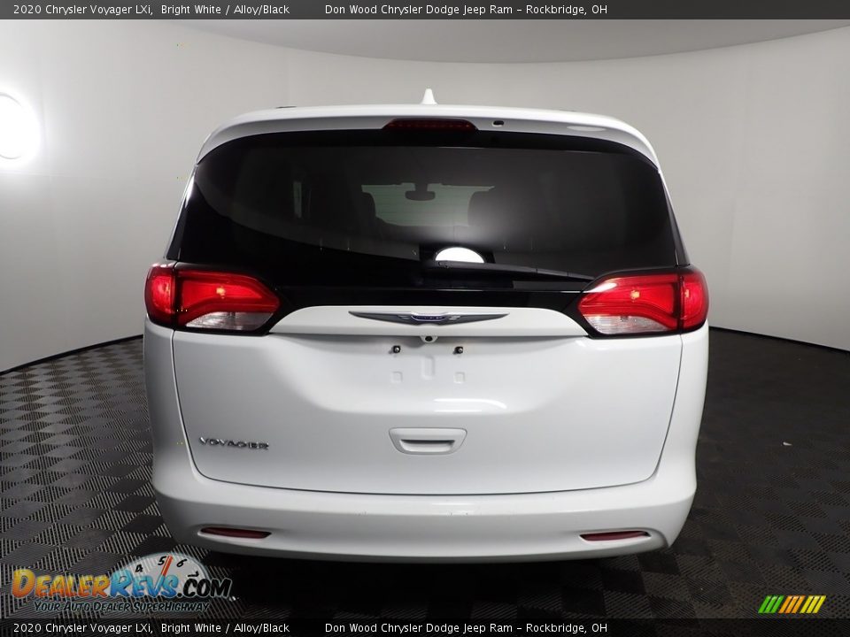 2020 Chrysler Voyager LXi Bright White / Alloy/Black Photo #7