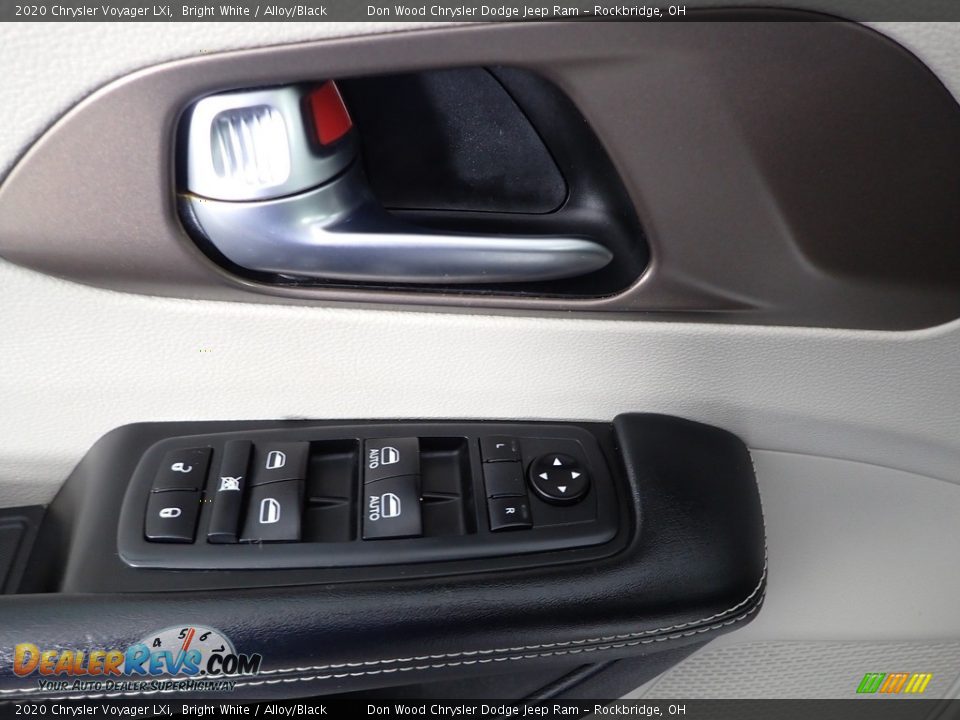 2020 Chrysler Voyager LXi Bright White / Alloy/Black Photo #12
