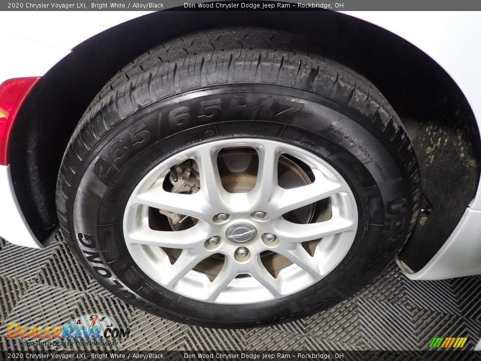 2020 Chrysler Voyager LXi Bright White / Alloy/Black Photo #32