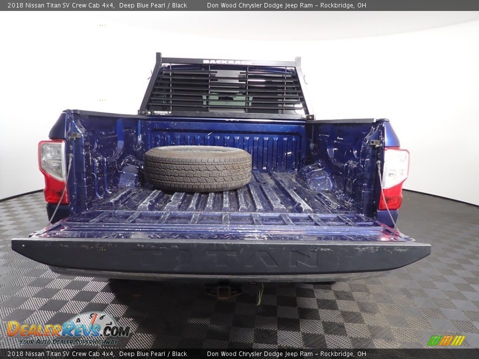 2018 Nissan Titan SV Crew Cab 4x4 Deep Blue Pearl / Black Photo #7