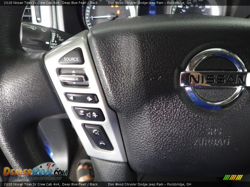 2018 Nissan Titan SV Crew Cab 4x4 Deep Blue Pearl / Black Photo #13