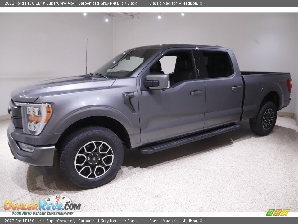 Front 3/4 View of 2022 Ford F150 Lariat SuperCrew 4x4 Photo #3