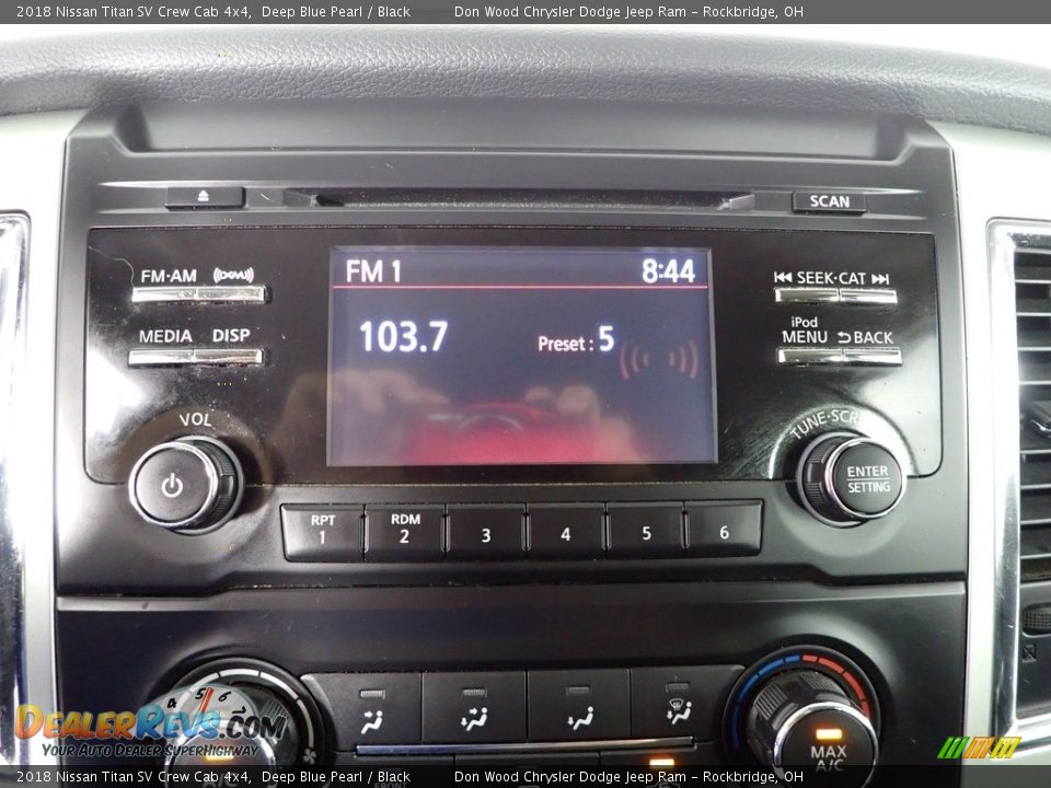 2018 Nissan Titan SV Crew Cab 4x4 Deep Blue Pearl / Black Photo #16