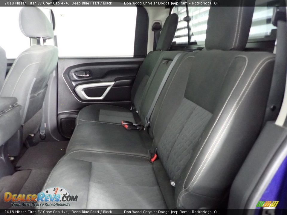 2018 Nissan Titan SV Crew Cab 4x4 Deep Blue Pearl / Black Photo #22