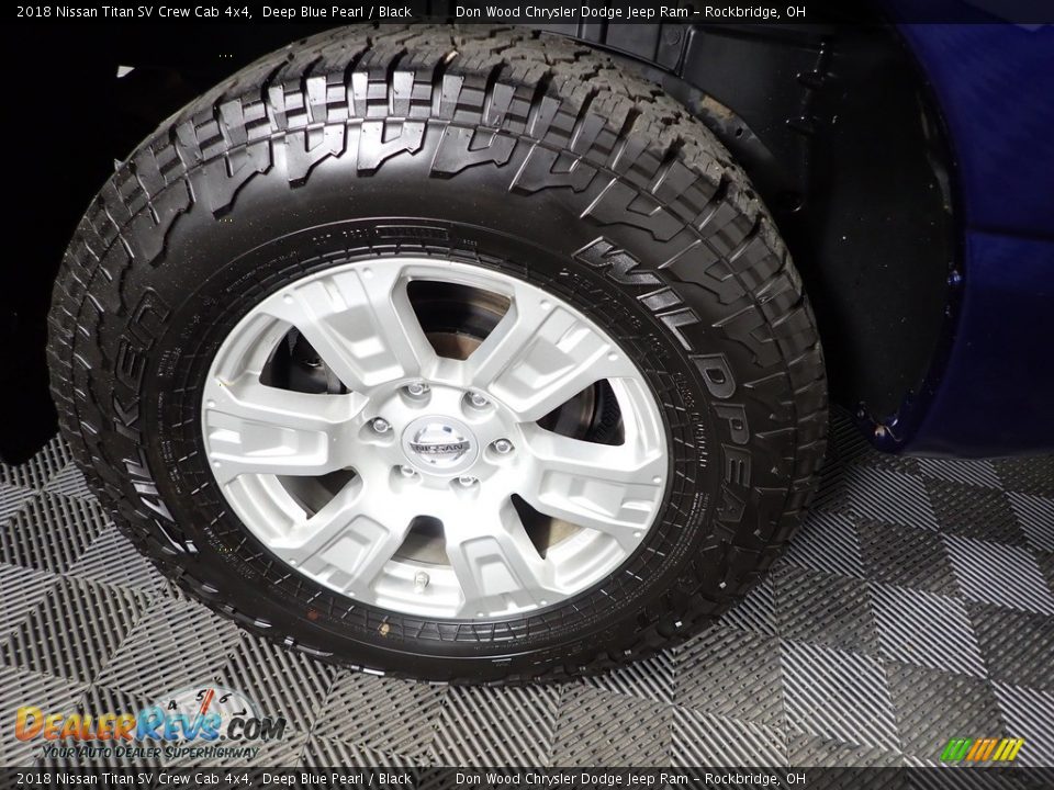 2018 Nissan Titan SV Crew Cab 4x4 Deep Blue Pearl / Black Photo #28