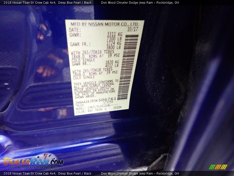2018 Nissan Titan SV Crew Cab 4x4 Deep Blue Pearl / Black Photo #30