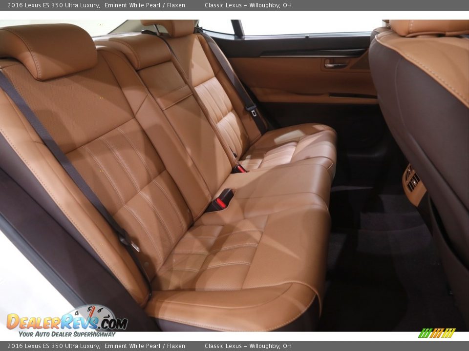 Rear Seat of 2016 Lexus ES 350 Ultra Luxury Photo #19