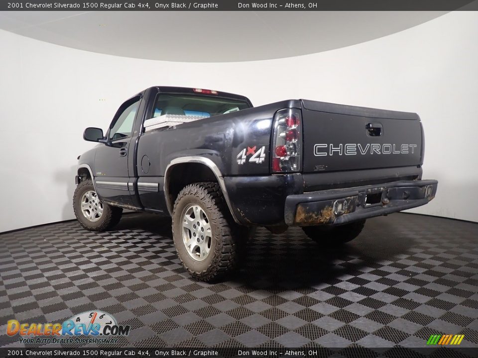 2001 Chevrolet Silverado 1500 Regular Cab 4x4 Onyx Black / Graphite Photo #8