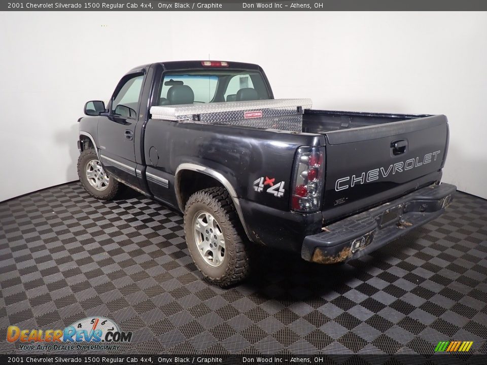 2001 Chevrolet Silverado 1500 Regular Cab 4x4 Onyx Black / Graphite Photo #9