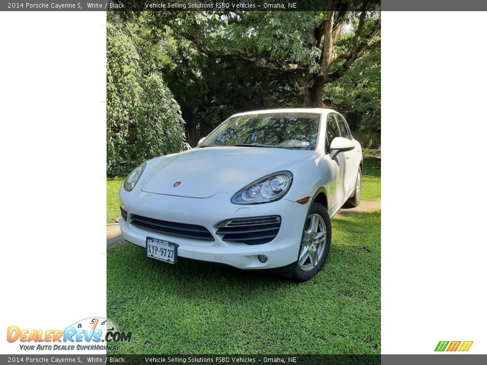 2014 Porsche Cayenne S White / Black Photo #1