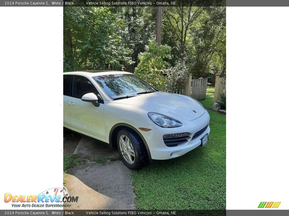 2014 Porsche Cayenne S White / Black Photo #2