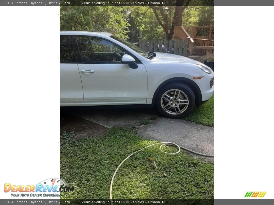 2014 Porsche Cayenne S White / Black Photo #18