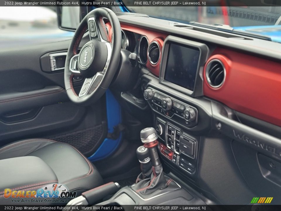 Dashboard of 2022 Jeep Wrangler Unlimited Rubicon 4x4 Photo #5