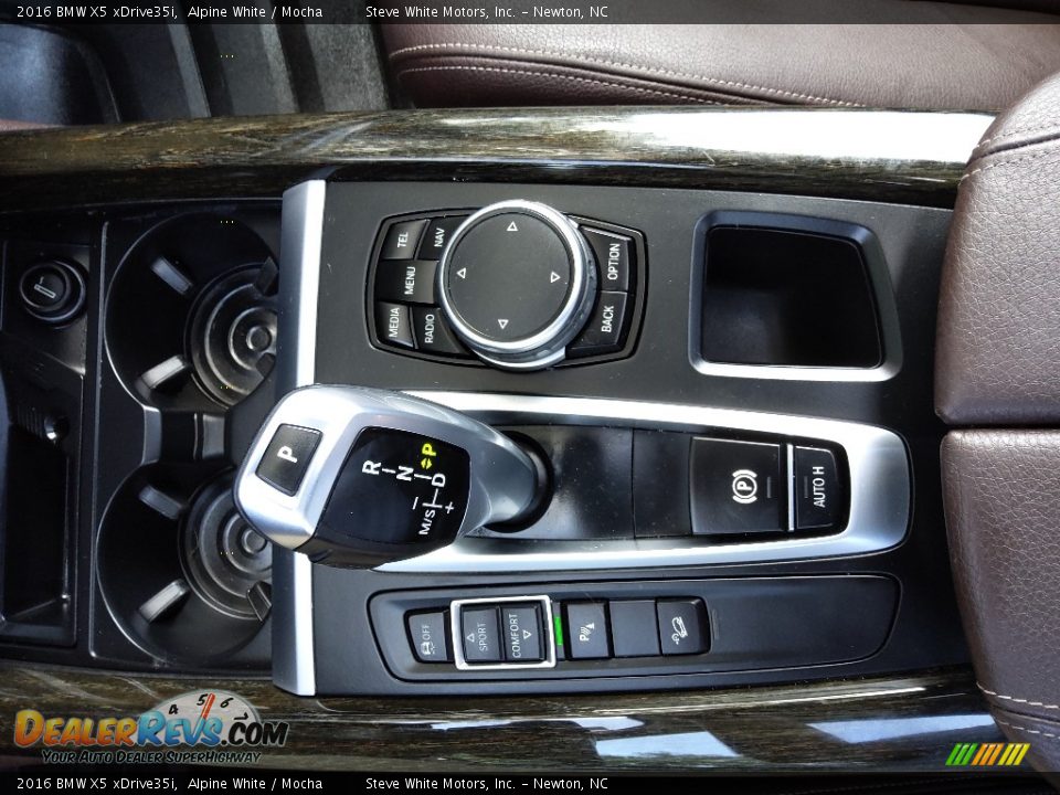 2016 BMW X5 xDrive35i Alpine White / Mocha Photo #23