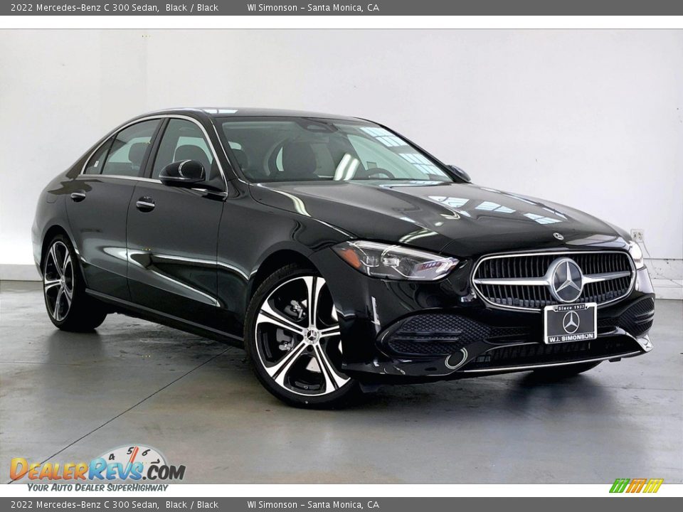 Front 3/4 View of 2022 Mercedes-Benz C 300 Sedan Photo #12