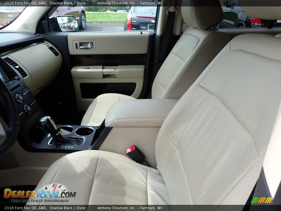 Front Seat of 2018 Ford Flex SEL AWD Photo #11