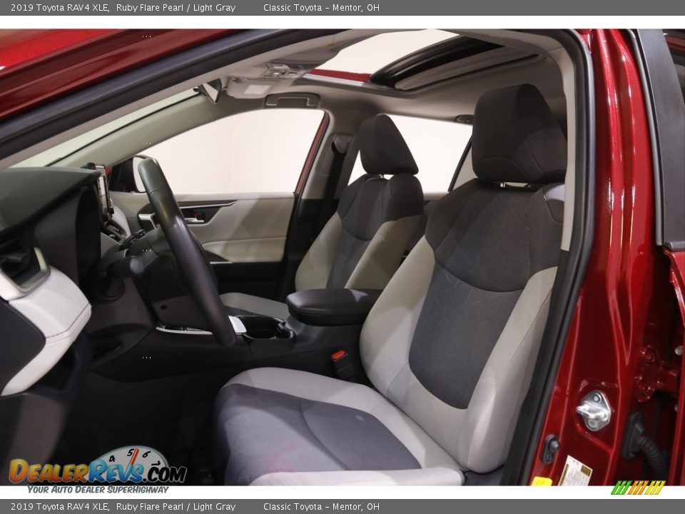 2019 Toyota RAV4 XLE Ruby Flare Pearl / Light Gray Photo #5
