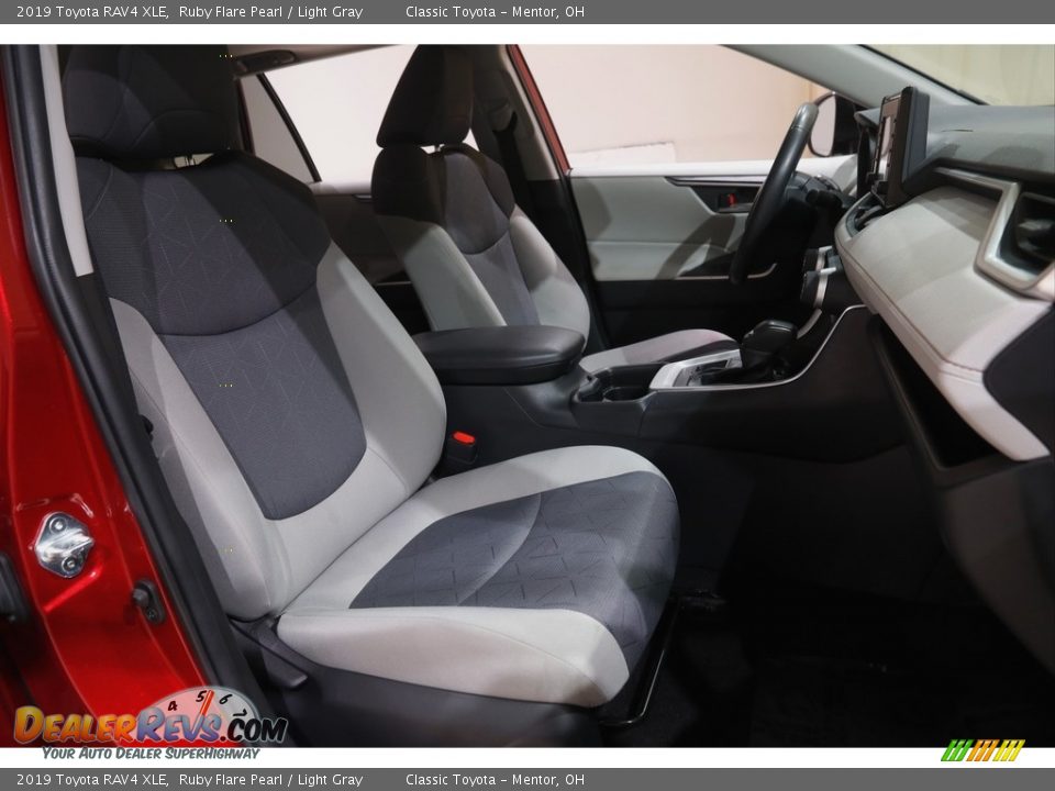 2019 Toyota RAV4 XLE Ruby Flare Pearl / Light Gray Photo #14