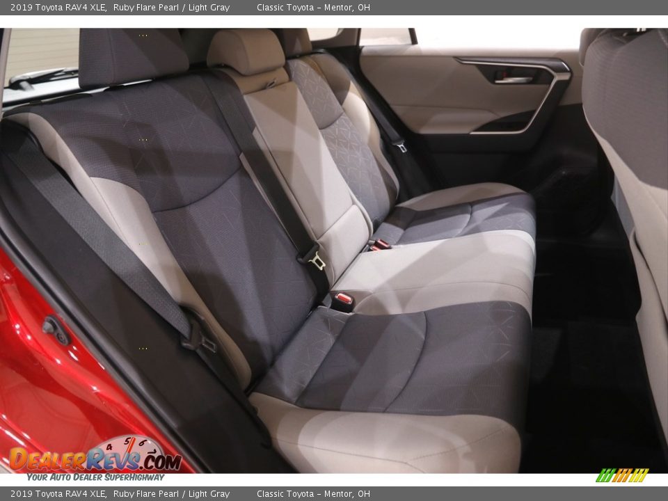 2019 Toyota RAV4 XLE Ruby Flare Pearl / Light Gray Photo #15