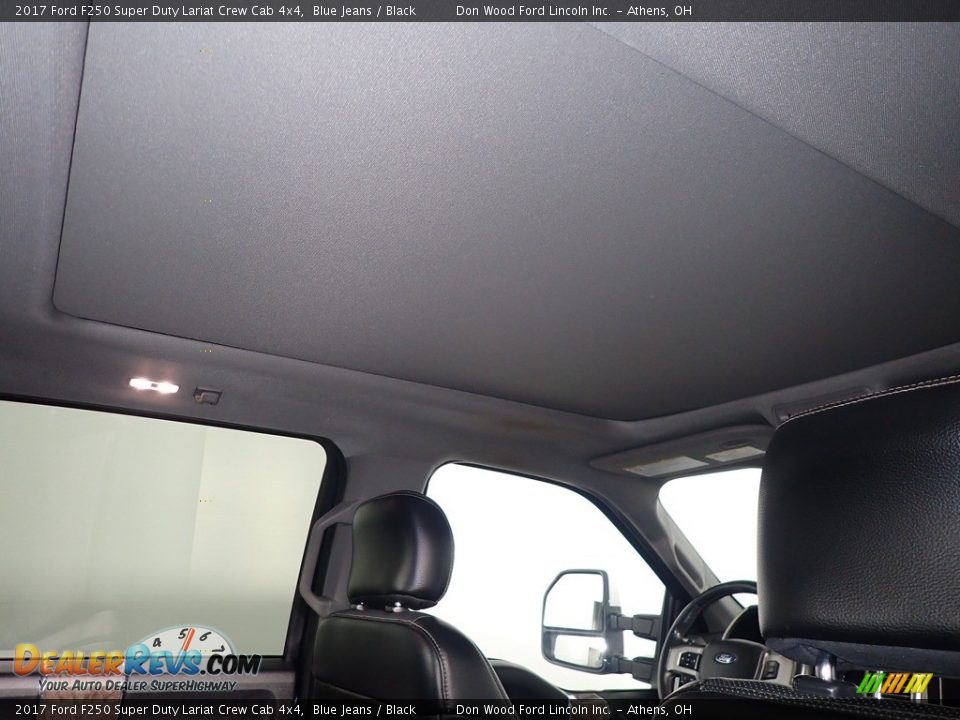 2017 Ford F250 Super Duty Lariat Crew Cab 4x4 Blue Jeans / Black Photo #2