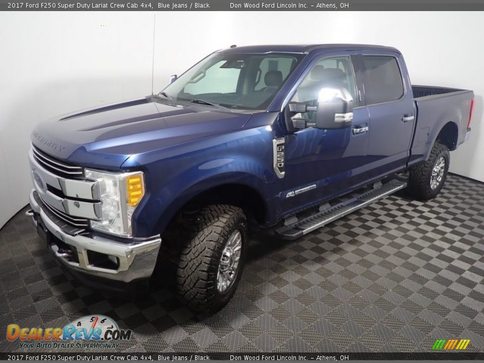 2017 Ford F250 Super Duty Lariat Crew Cab 4x4 Blue Jeans / Black Photo #12