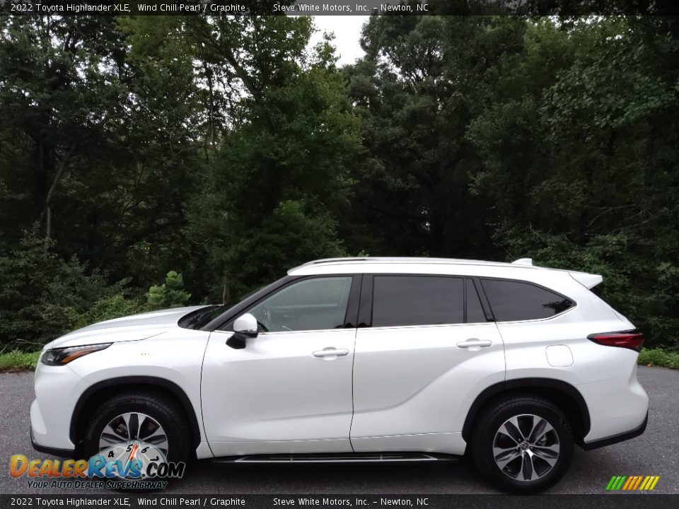 Wind Chill Pearl 2022 Toyota Highlander XLE Photo #1