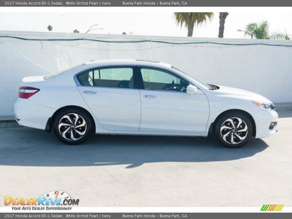 2017 Honda Accord EX-L Sedan White Orchid Pearl / Ivory Photo #12