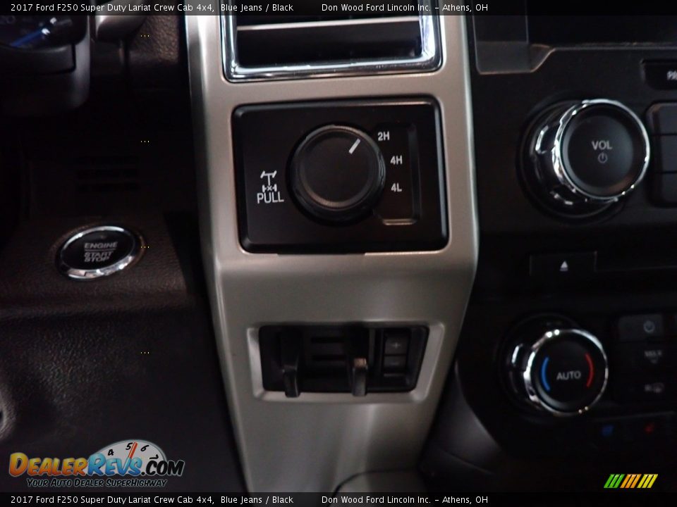 2017 Ford F250 Super Duty Lariat Crew Cab 4x4 Blue Jeans / Black Photo #35