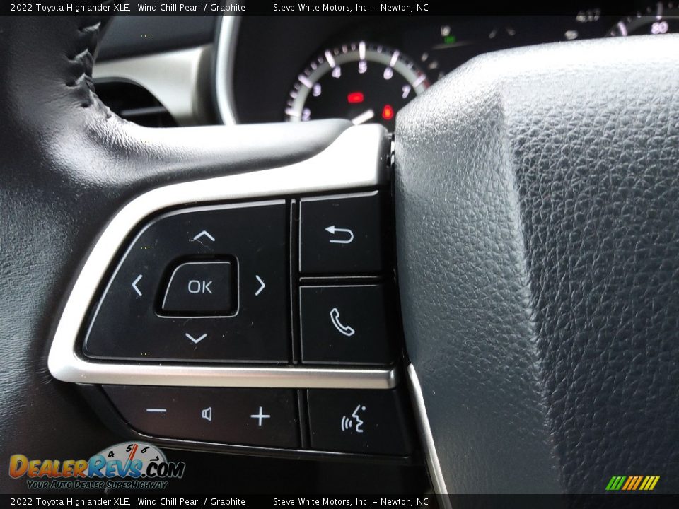 2022 Toyota Highlander XLE Steering Wheel Photo #22