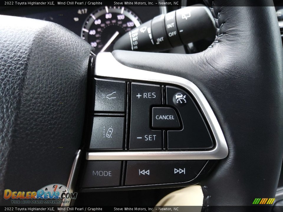 2022 Toyota Highlander XLE Steering Wheel Photo #23