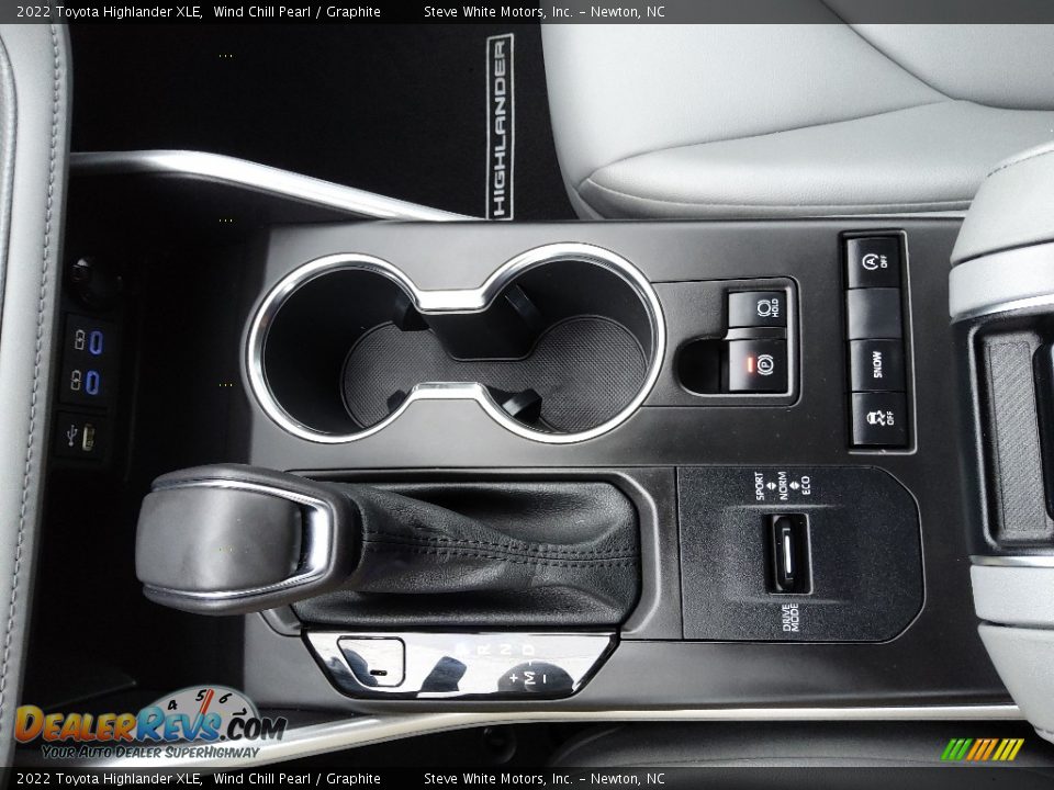 2022 Toyota Highlander XLE Shifter Photo #28