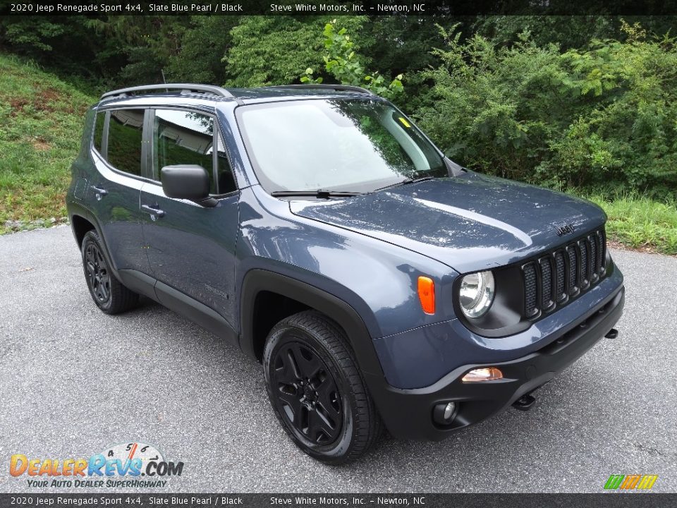 Front 3/4 View of 2020 Jeep Renegade Sport 4x4 Photo #4