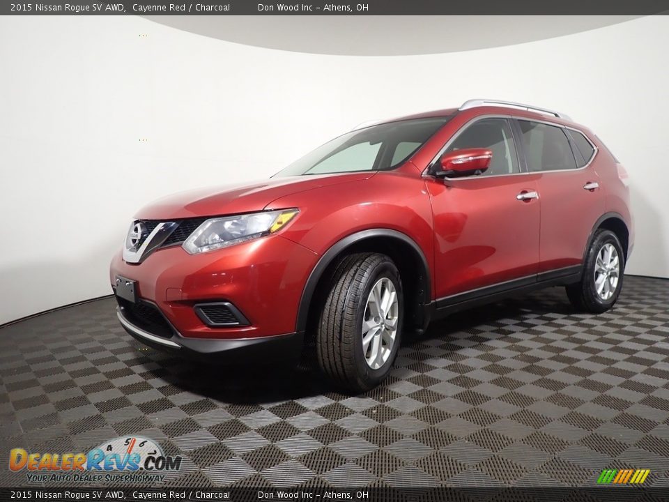 2015 Nissan Rogue SV AWD Cayenne Red / Charcoal Photo #8