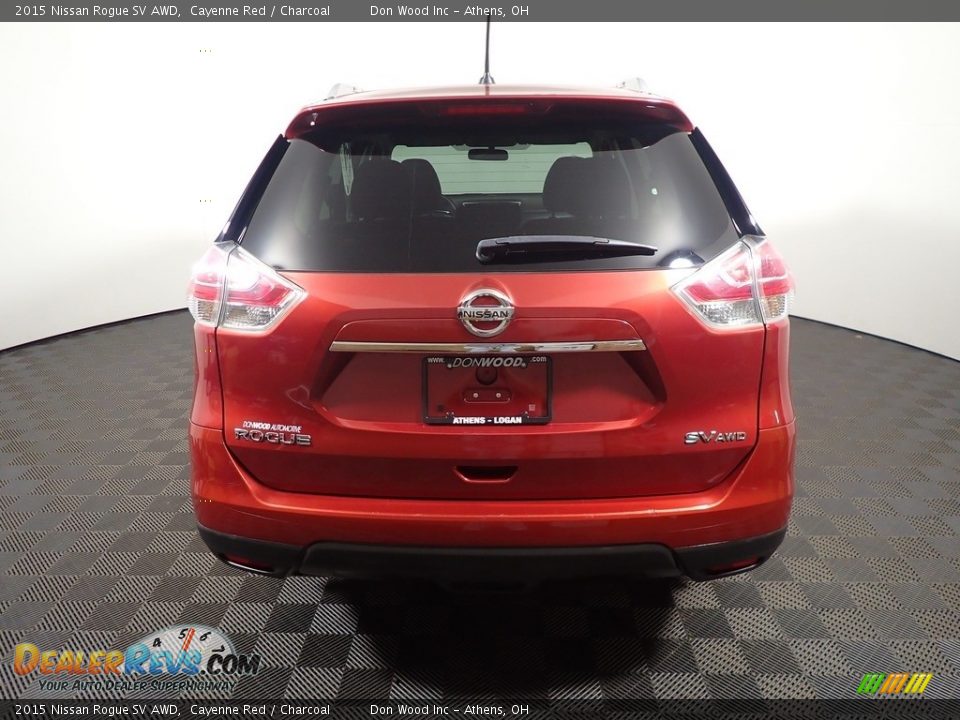 2015 Nissan Rogue SV AWD Cayenne Red / Charcoal Photo #12
