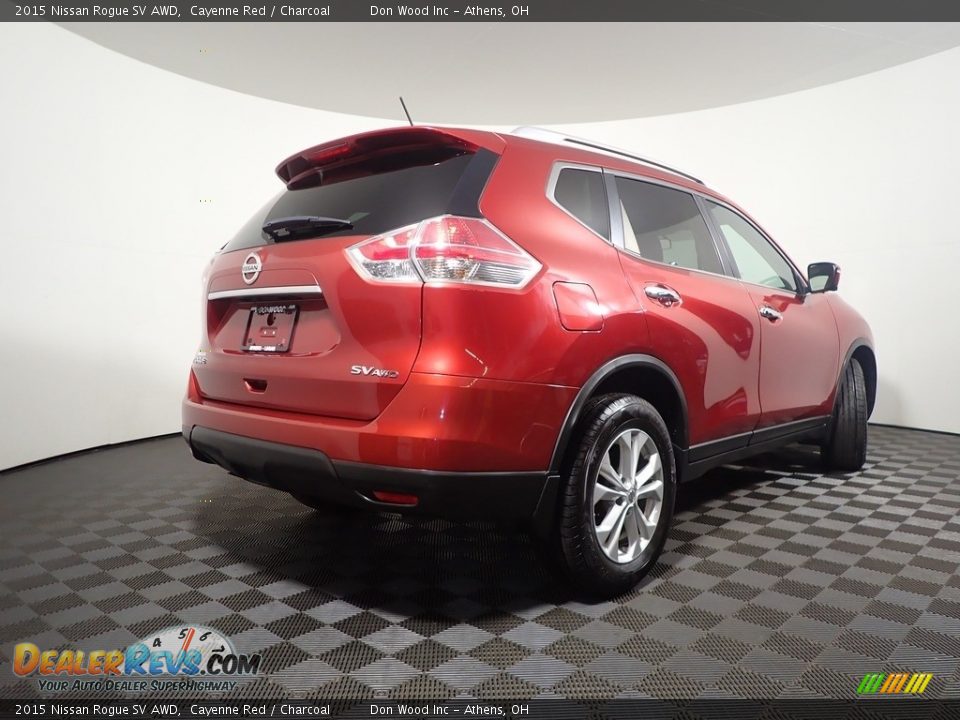 2015 Nissan Rogue SV AWD Cayenne Red / Charcoal Photo #16