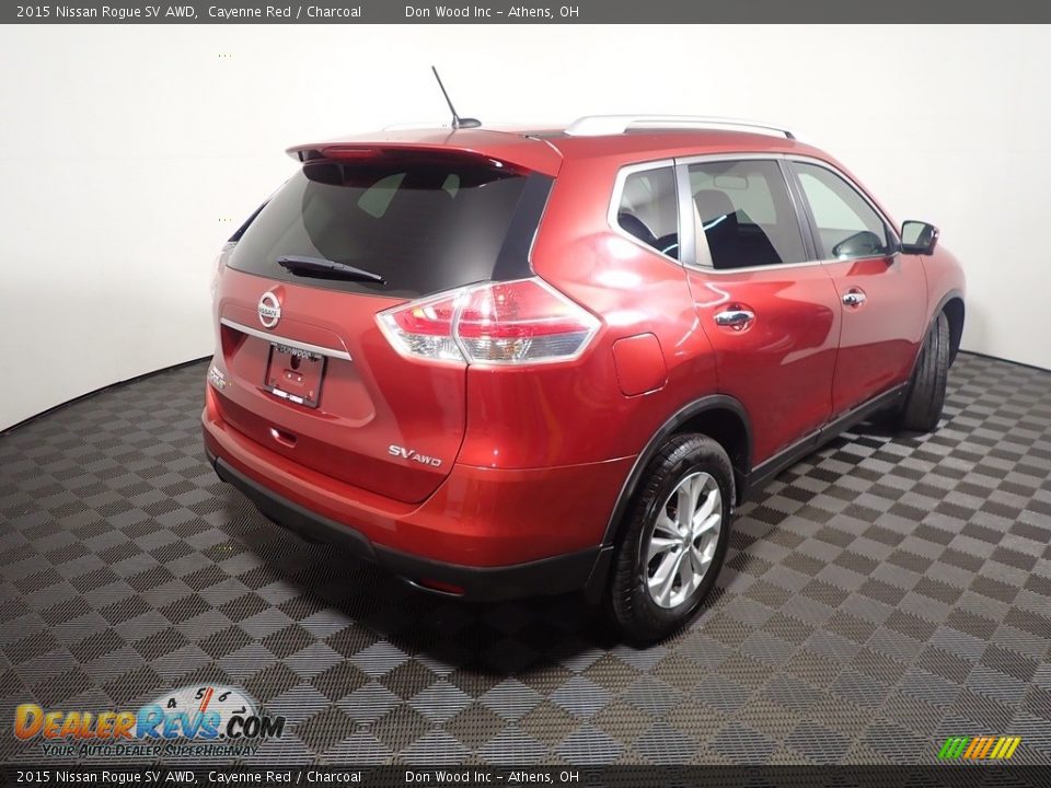 2015 Nissan Rogue SV AWD Cayenne Red / Charcoal Photo #17