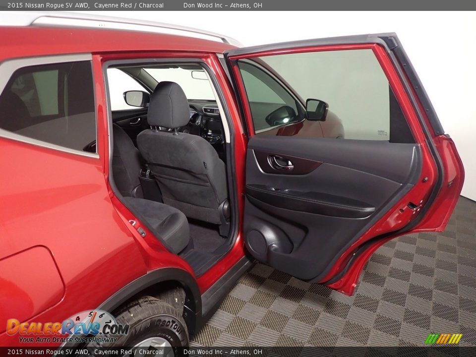 2015 Nissan Rogue SV AWD Cayenne Red / Charcoal Photo #35