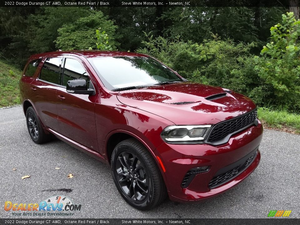 Front 3/4 View of 2022 Dodge Durango GT AWD Photo #4
