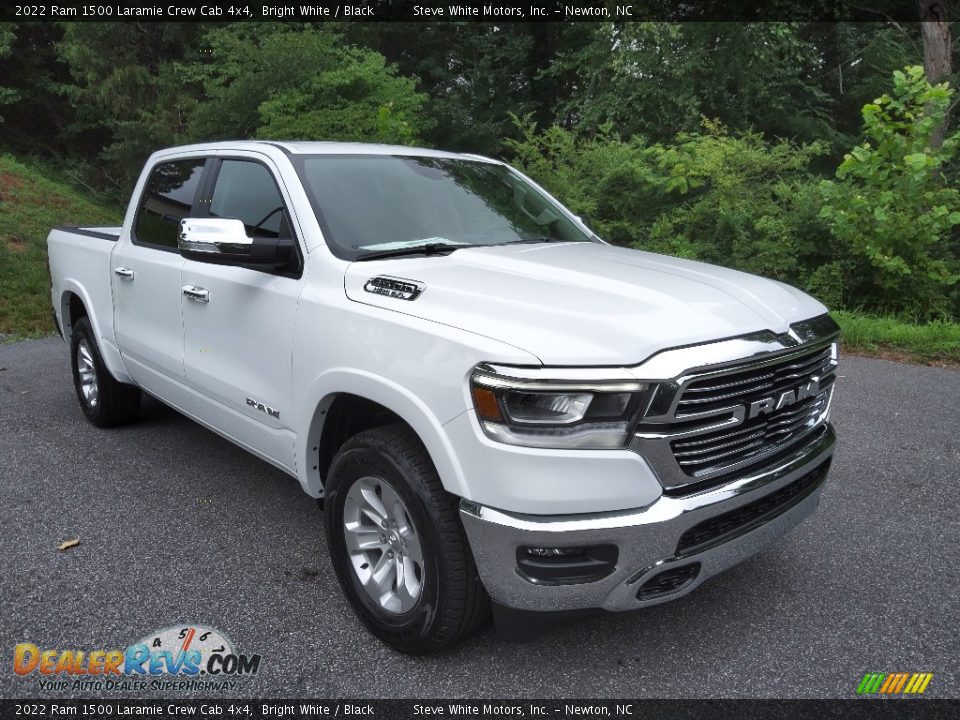 2022 Ram 1500 Laramie Crew Cab 4x4 Bright White / Black Photo #4