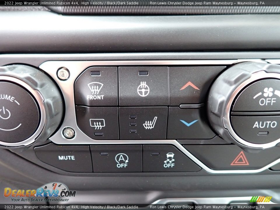 Controls of 2022 Jeep Wrangler Unlimited Rubicon 4x4 Photo #17