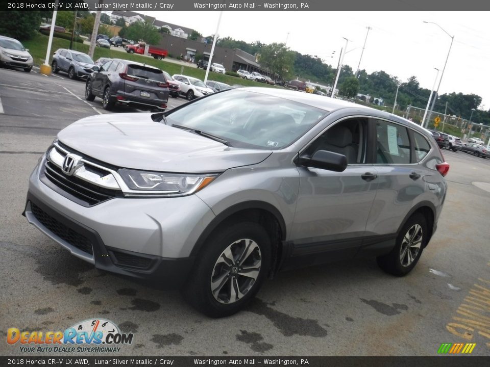 Front 3/4 View of 2018 Honda CR-V LX AWD Photo #5