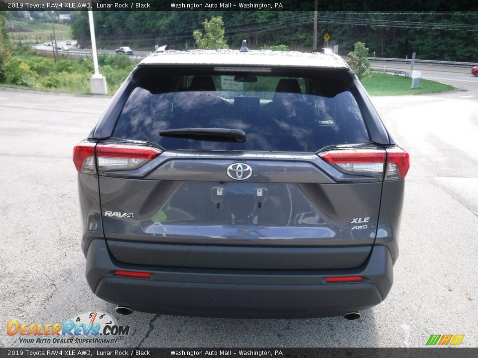 2019 Toyota RAV4 XLE AWD Lunar Rock / Black Photo #16