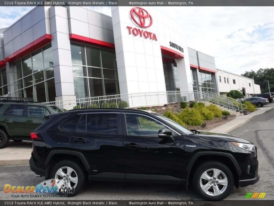 2019 Toyota RAV4 XLE AWD Hybrid Midnight Black Metallic / Black Photo #2