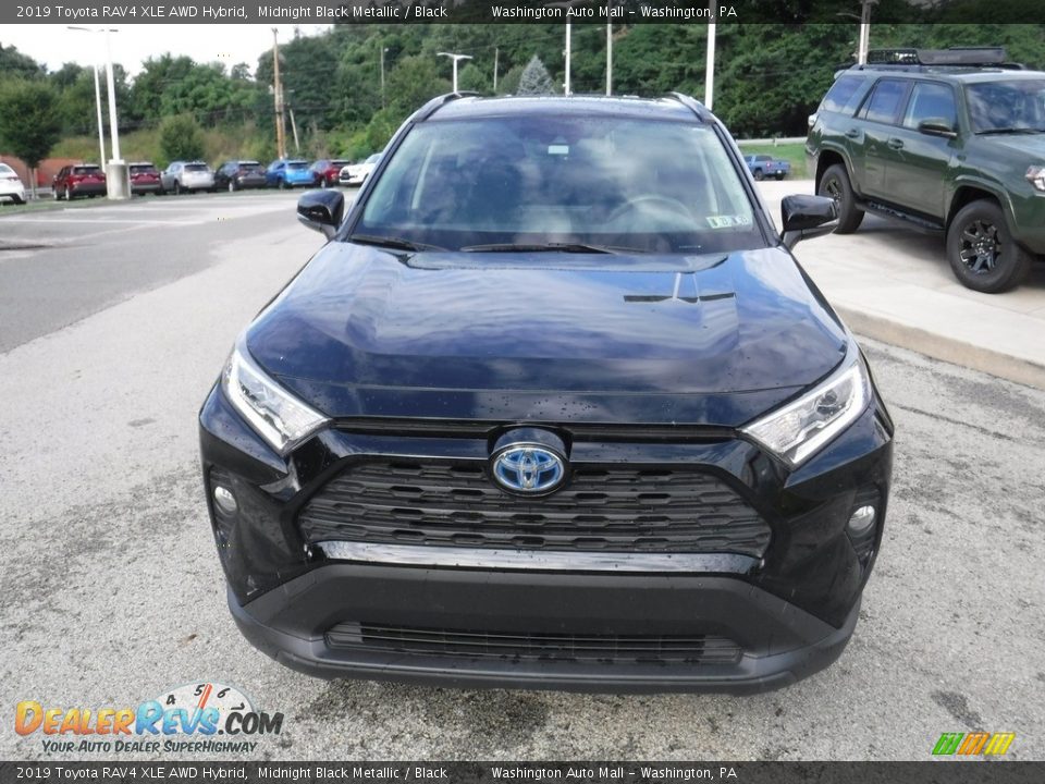 2019 Toyota RAV4 XLE AWD Hybrid Midnight Black Metallic / Black Photo #11