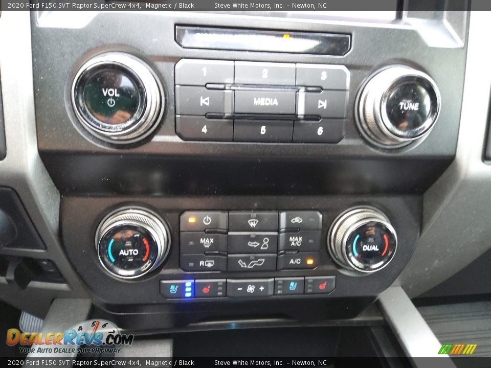 Controls of 2020 Ford F150 SVT Raptor SuperCrew 4x4 Photo #29