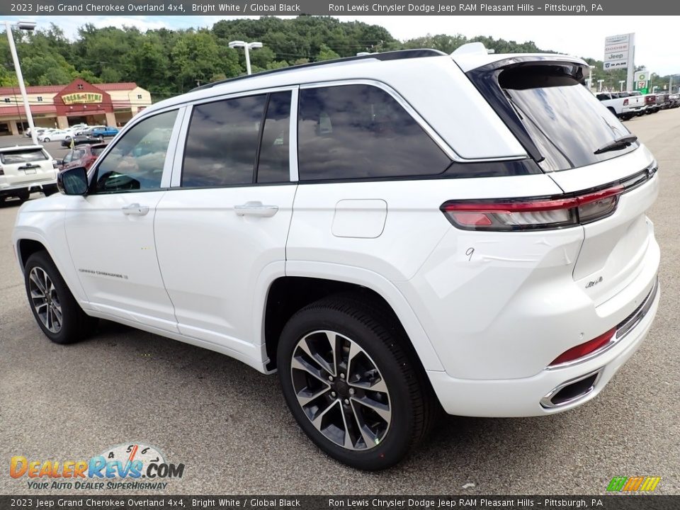 2023 Jeep Grand Cherokee Overland 4x4 Bright White / Global Black Photo #3