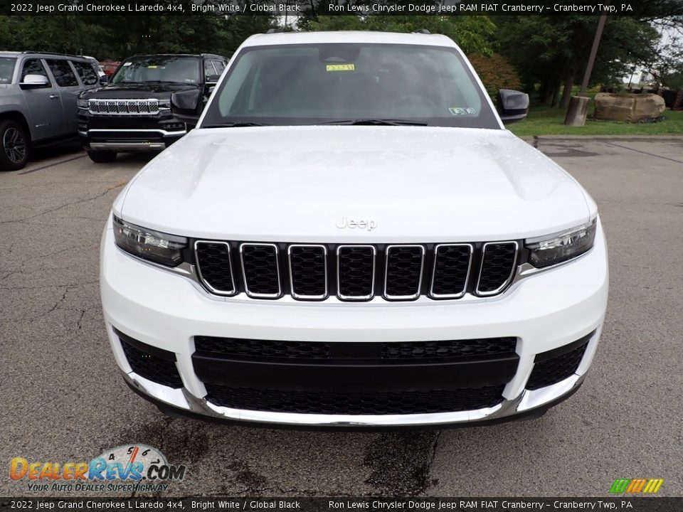 2022 Jeep Grand Cherokee L Laredo 4x4 Bright White / Global Black Photo #8