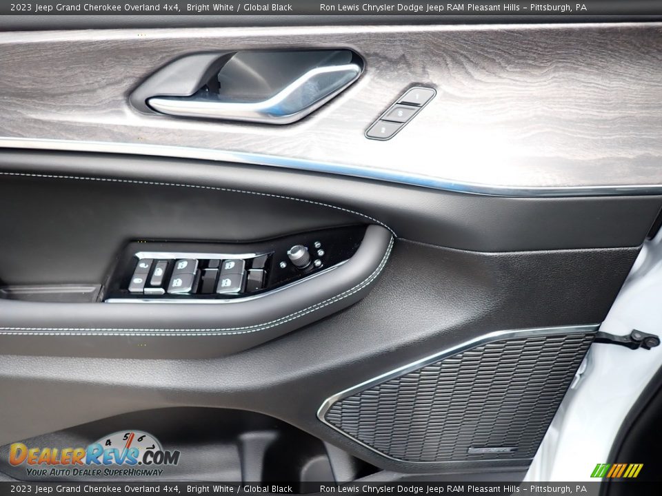 Door Panel of 2023 Jeep Grand Cherokee Overland 4x4 Photo #14